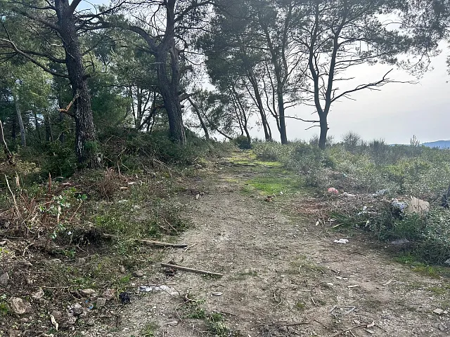 Urbanisiertes Grundstück mit Meerblick in Tivat – Mrčevac, 1602 m²